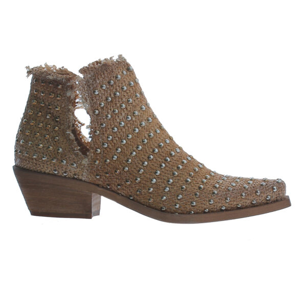 NEVIS 21 / camel